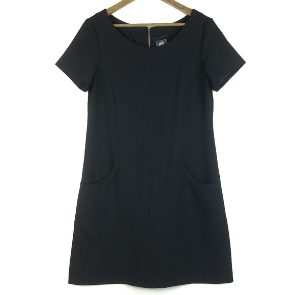 short sleeve shift dress with pockets